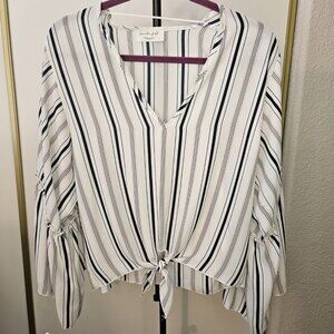 Anthropologie Lavendar Field Tie Front Bell Sleeve Top/Size XL